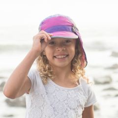 Girl wearing a Sunday Afternoons UPF50+ Sun Protection Sun Chaser Cap Wild Flower