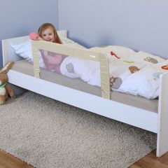 Reer Sleep'n Keep Extra Tall Bed Rail used on a single bed frame with mattress provides a good barrier to keep sleeping children safe