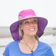 Lady wearing a Sunday Afternoons UPF50+ Adventure Sun Hat in Blossom color