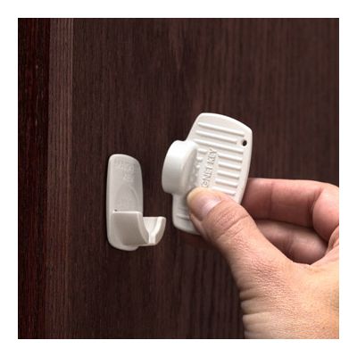 Kidco Spare Magnetic Key with Holder