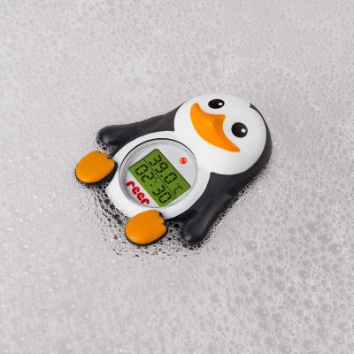 Reer MyHappyPingu 2in1 Digital Bath & Room Thermometer floats in water