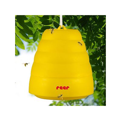 Reer Universal Wasp Trap (6601) attract and trap wasps to reduce risk of being stung by wasps