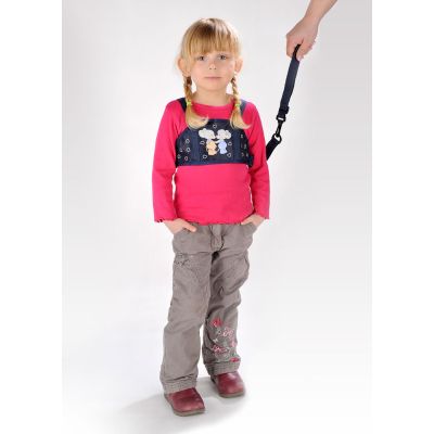 Reer Safety Harness & Reins used on a little girl